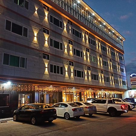 Emmaus Condotel Angeles Eksteriør billede