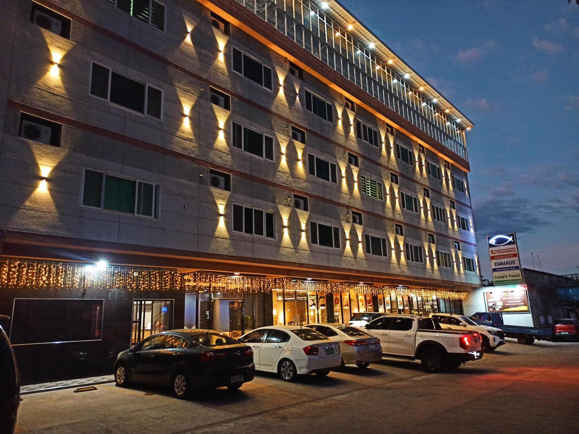 Emmaus Condotel Angeles Eksteriør billede